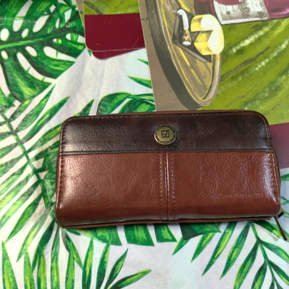 Stone Mountain  Leather Cognac/Dark Brown Two Zipper Wallet